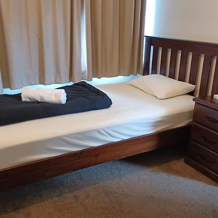 כרייסטצ'רץ' Homestay Family Room, Near The City Center מראה חיצוני תמונה